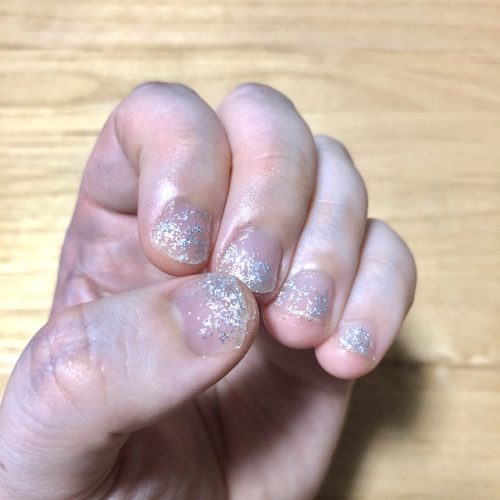キラキラのラメが涼しげ 初心者さんでもダイソーで簡単夏ネイル お針子日和 手芸 ハンドメイドイベント情報